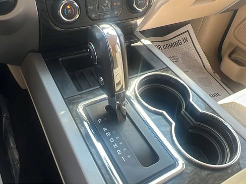 Used 2016 Ford Expedition Limited w/ Equipment Group 301A RWD image 15