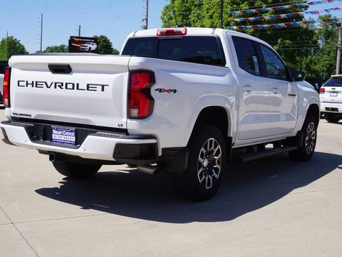 Used 2024 Chevrolet Colorado LT w/ LT Convenience Package III AWD/4WD image 3