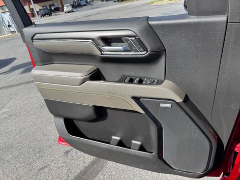 Used 2023 Chevrolet Silverado 1500 ZR2 image 28