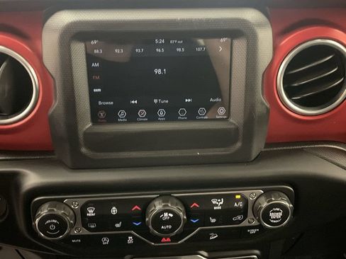 Used 2019 Jeep Wrangler Rubicon w/ LED Lighting Group AWD/4WD image 7