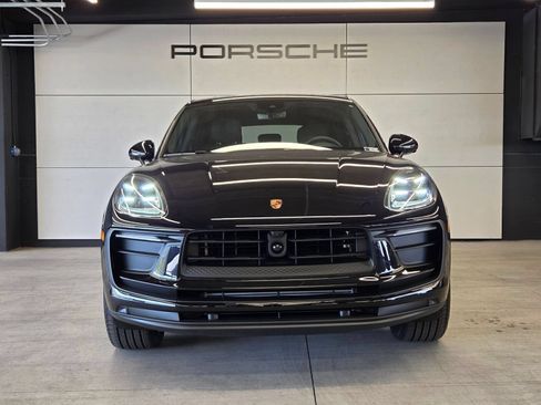Certified 2026 Porsche Macan AWD/4WD image 27