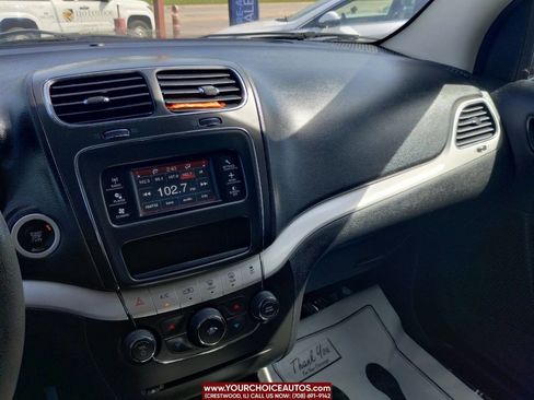 Used 2015 Dodge Journey American Value Package w/ Flexible Seating Group image 31