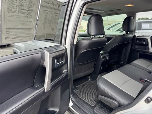 Used 2017 Toyota 4Runner SR5 image 36