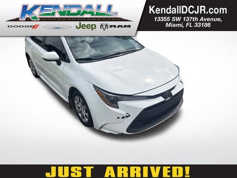 Used 2024 Toyota Corolla LE FWD image 1