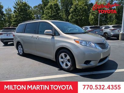 Used 2015 Toyota Sienna LE