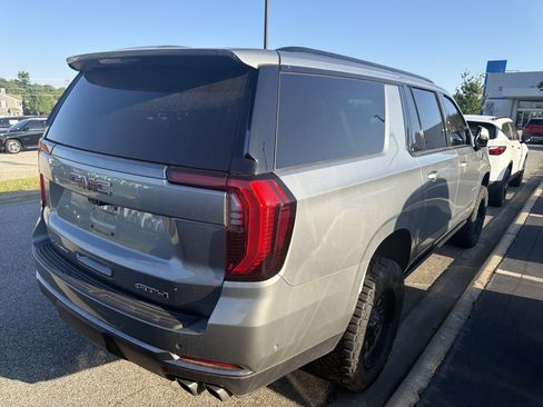 Certified 2025 GMC Yukon XL AT4 w/ AT4 Premium Package AWD/4WD image 10
