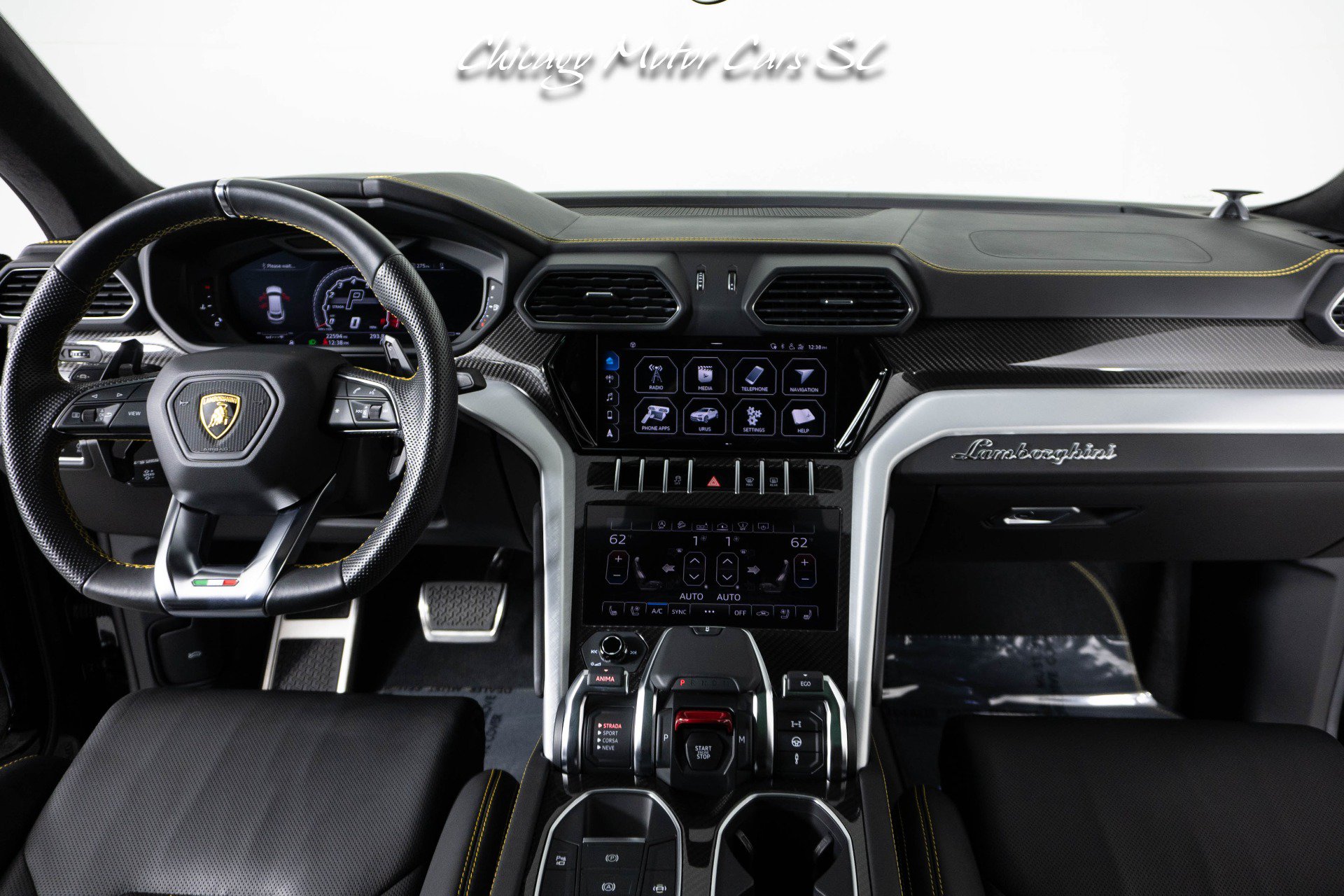 Used 2021 Lamborghini Urus AWD/4WD image 19