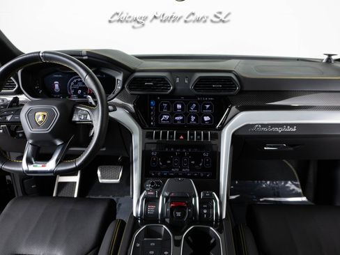 Used 2021 Lamborghini Urus AWD/4WD image 19