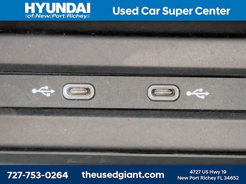 Used 2021 Volkswagen Tiguan SE w/ Panoramic Sunroof Package FWD image 29