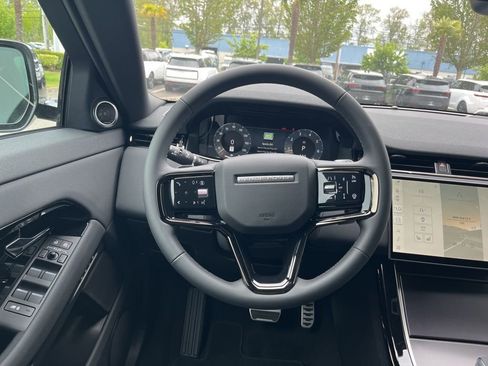 New 2026 Land Rover Range Rover Evoque Dynamic SE AWD/4WD image 24