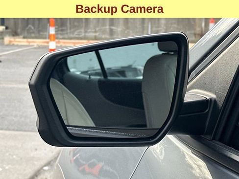 Used 2023 Chevrolet Equinox LS image 8