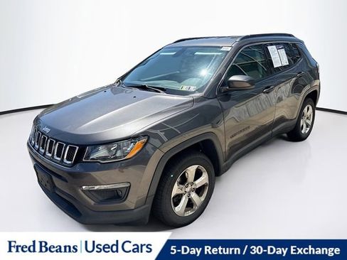 Used 2018 Jeep Compass Latitude AWD/4WD image 3