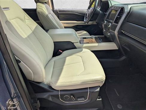 Used 2019 Ford Expedition Platinum RWD image 22