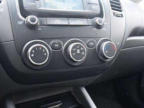 Used 2017 Kia Forte LX w/ LX Popular Package image 28