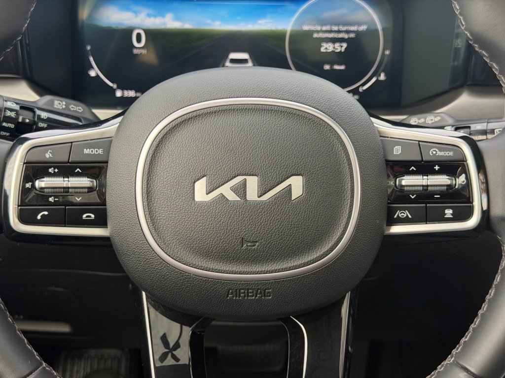 Used 2023 Kia Sorento SX AWD/4WD image 13