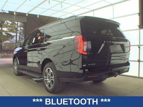 Used 2025 Ford Expedition Max Active AWD/4WD image 5
