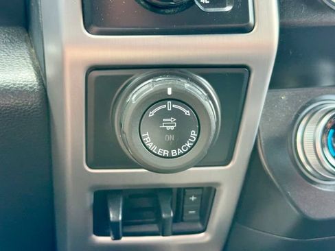 Used 2019 Ford F150 Platinum w/ Equipment Group 701A Luxury AWD/4WD image 28