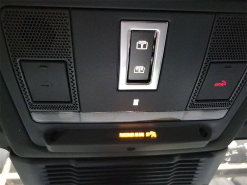 New 2024 Land Rover Discovery Sport Dynamic SE image 21