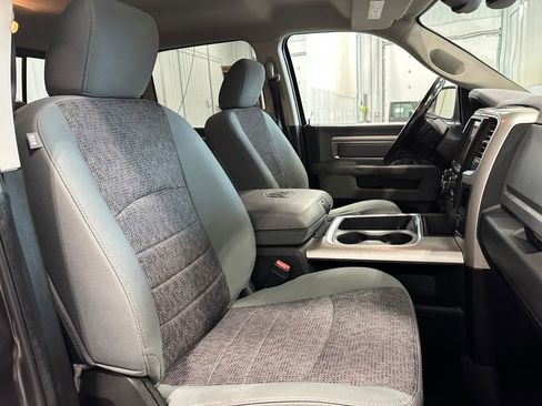 Used 2018 RAM 1500 Big Horn AWD/4WD image 32