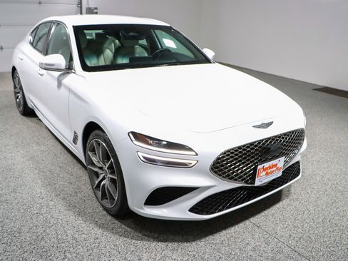 Used 2025 Genesis G70 2.5T AWD/4WD image 5