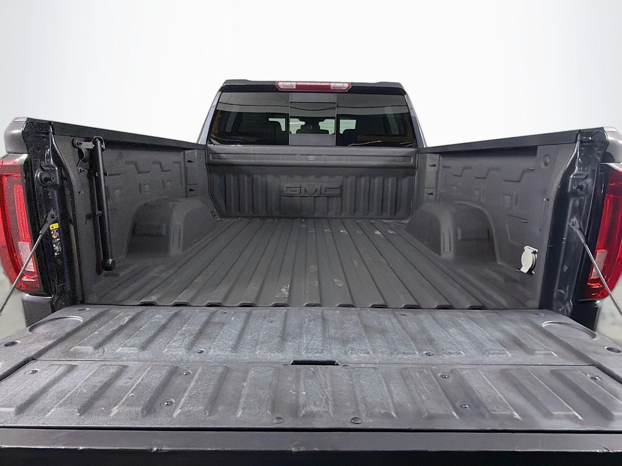 Used 2022 GMC Sierra 1500 SLT w/ SLT Premium Plus Package AWD/4WD image 30