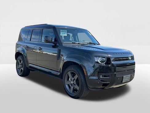 Certified 2024 Land Rover Defender 110 X-Dynamic SE image 5