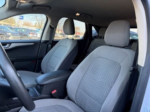 Used 2020 Ford Escape SE image 13