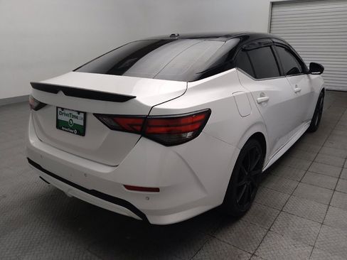 Used 2020 Nissan Sentra SR w/ Premium Package FWD image 9