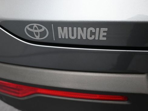 Used 2019 Volvo XC40 T5 R-Design image 41