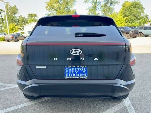 Used 2024 Hyundai Kona SEL FWD image 5