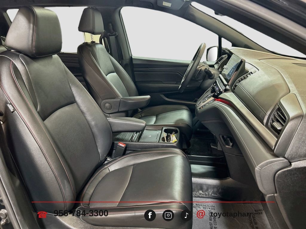 Used 2025 Honda Odyssey Sport-L image 28