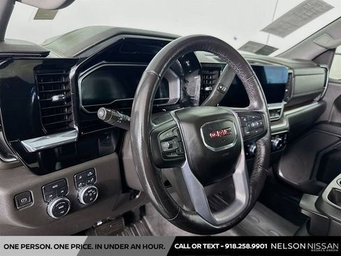 Used 2022 GMC Sierra 1500 SLT AWD/4WD image 9