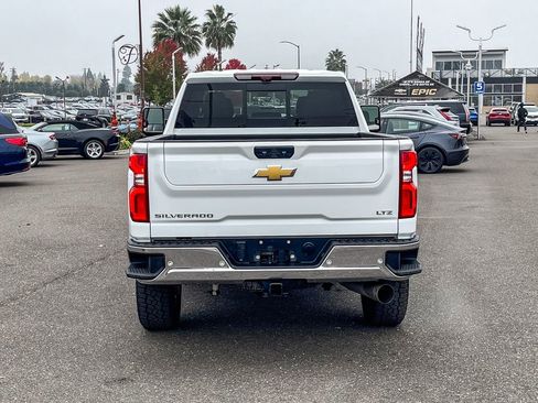 Used 2023 Chevrolet Silverado 2500 LTZ w/ LTZ Plus Package image 3
