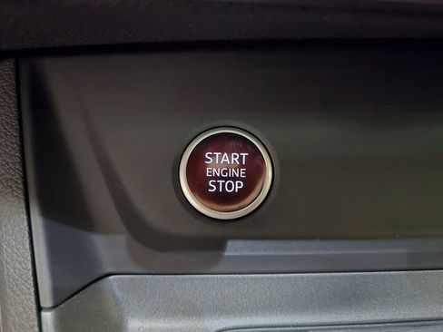 Certified 2025 Audi Q3 2.0T Premium w/ Convenience Package image 25