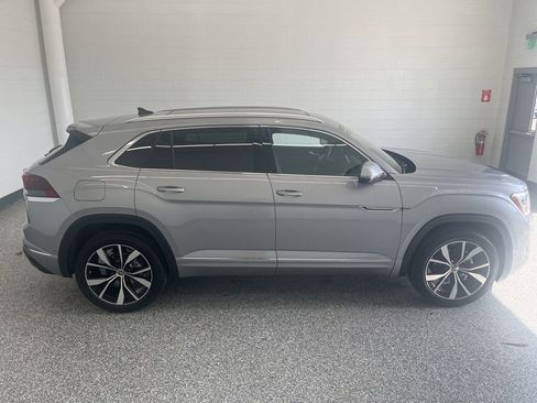 New 2026 Volkswagen Atlas Cross Sport SEL Premium R-Line AWD/4WD image 9