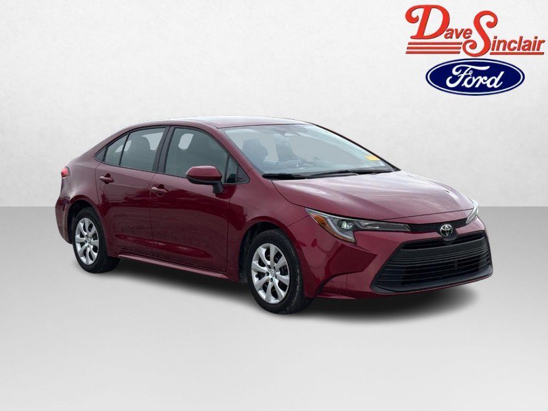 Used 2025 Toyota Corolla LE FWD image 4