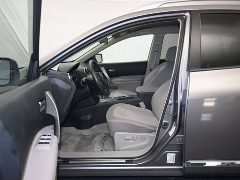 Used 2011 Nissan Rogue SV FWD image 20