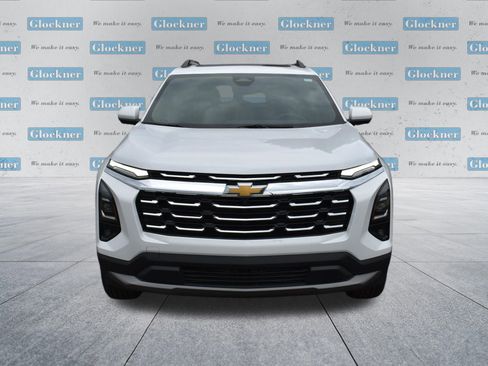 Used 2025 Chevrolet Equinox LT w/ Safety and Technology Package FWD image 2