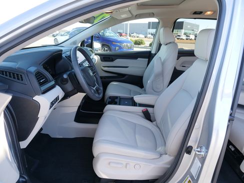 Certified 2025 Honda Odyssey EX-L image 17