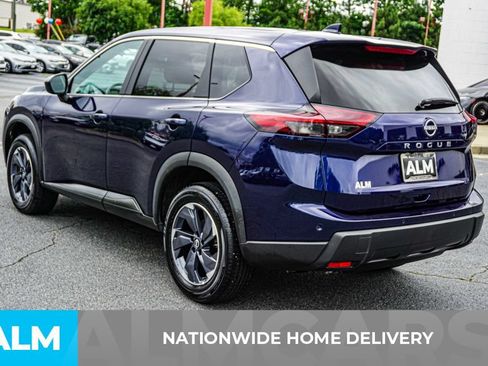 Used 2026 Nissan Rogue SV FWD image 4