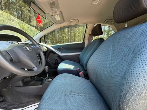 Used 2007 Toyota Yaris 2-Door Hatchback w/ Convenience Pkg FWD image 11