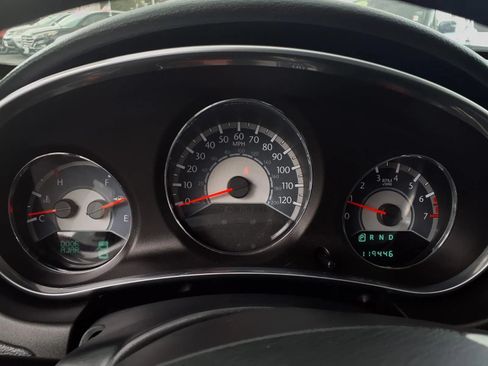 Used 2012 Chrysler 200 Touring FWD image 14