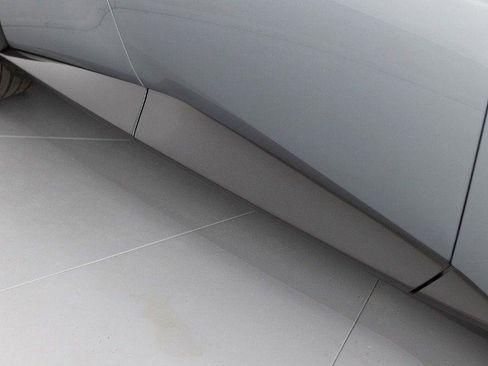 Certified 2025 Ferrari Purosangue image 32