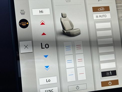 New 2025 Land Rover Range Rover SE image 22