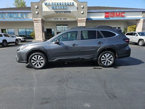 Used 2025 Subaru Outback Premium image 45