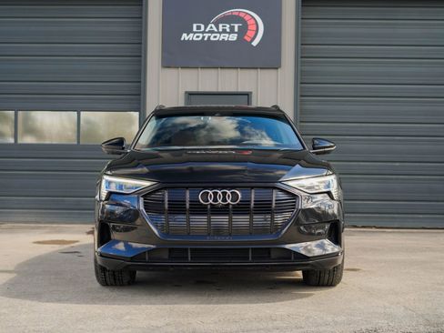 Used 2021 Audi e-tron Premium w/ Convenience Plus Package image 2
