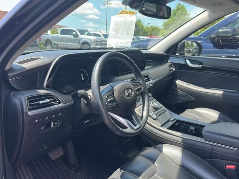 Used 2022 Hyundai Palisade Limited FWD image 2
