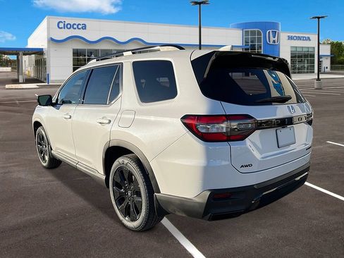 New 2026 Honda Pilot Black Edition image 3
