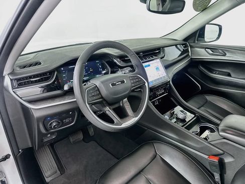Used 2023 Jeep Grand Cherokee 4WD 4xe image 22