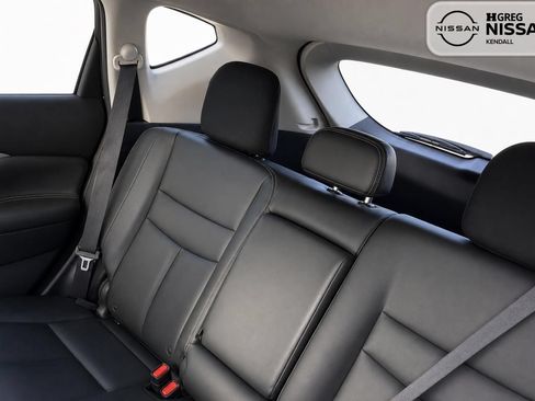 Used 2022 Nissan Murano SV w/ SV Midnight Edition Package FWD image 12